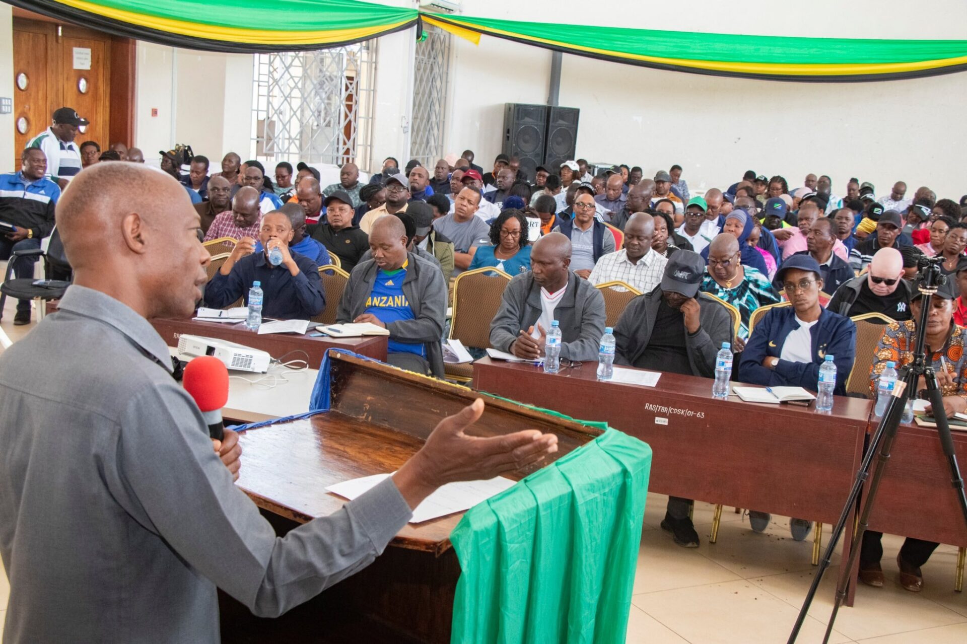 ULTIMATUM ON FORGED DOCUMENTS